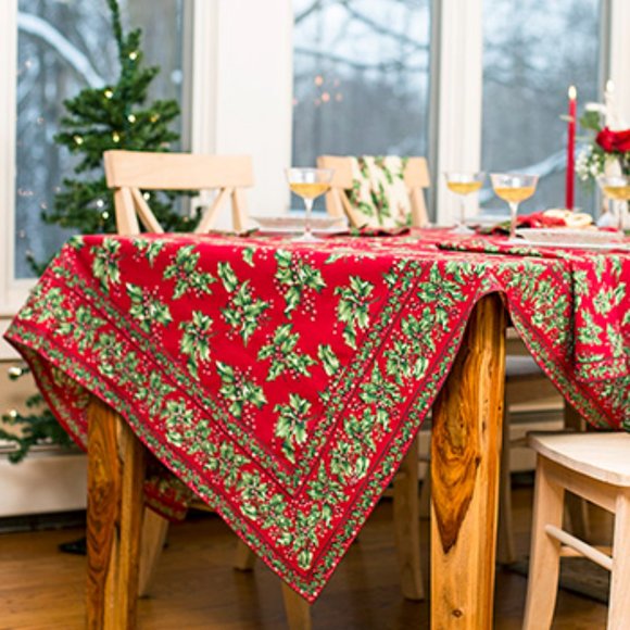 NWT April Cornell Red Holly Limited Holiday Edition Tablecloth 54"x54" RARE
